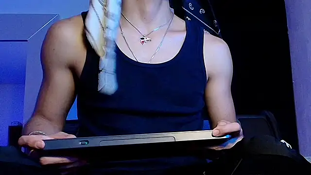 Da usma00 online show from December 16, 2025, 4:06 am