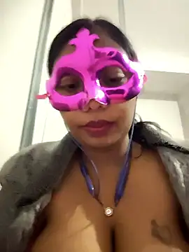 aarti03fb online show from January 7, 2026, 8:11 pm