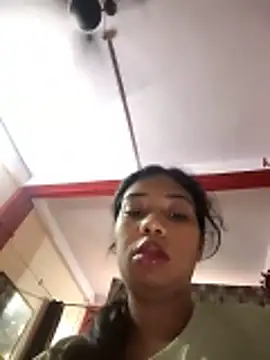 aarti03fb online show from June 11, 2026, 1:05 am