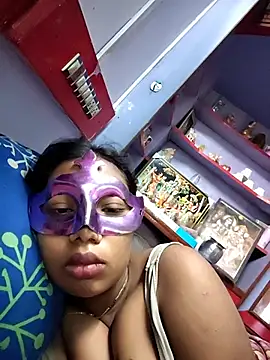 aarti03fb online show from June 25, 2026, 5:45 am