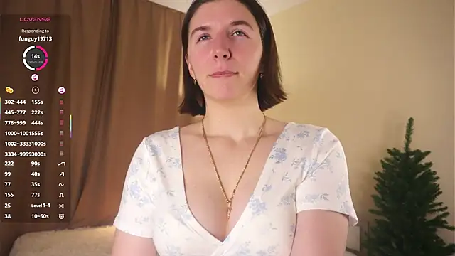 AnnalisaYeary online show from December 18, 2025, 5:19 pm