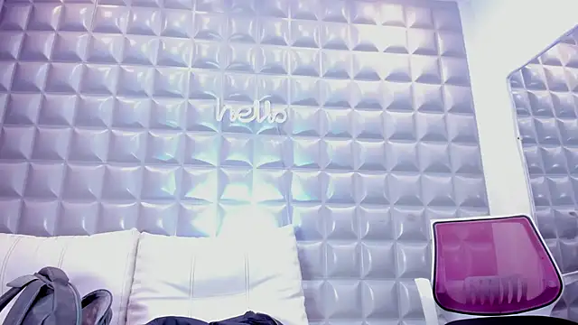 sol-angel online show from December 20, 2025, 4:03 pm