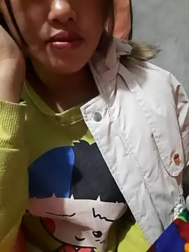 mai-mai-97 online show from November 30, 2025, 2:43 pm