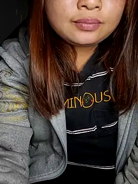 mai-mai-97 online show from February 9, 2026, 4:49 am