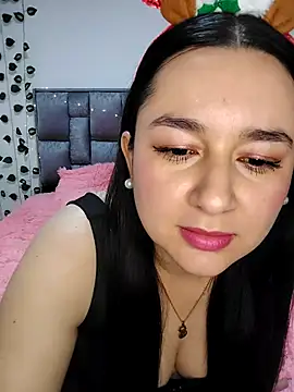 Snapshot of Dulce_fire1 chatting on December 22, 2025, 11:29 am Dulce fire1 online show from December 22, 2025, 11:29 am