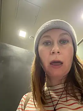 Brooke lover online show from April 30, 2026, 7:04 am