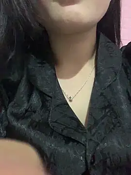 lana-kan online show from May 11, 2026, 4:29 am