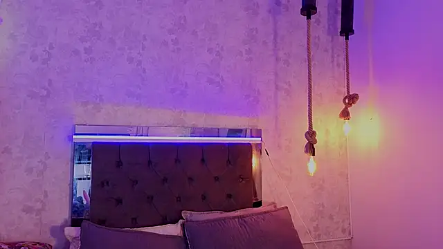Snapshot of megan_lenon chatting on May 20, 2026, 7:20 pm megan lenon online show from May 20, 2026, 7:20 pm