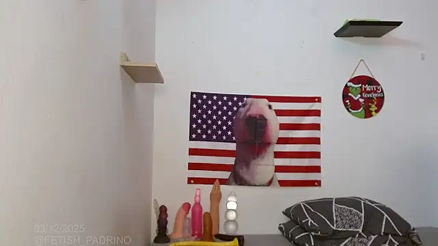 holegape online show from December 3, 2025, 7:56 pm