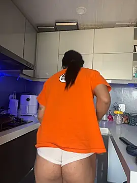 SaraAndrade  online show from March 4, 2026, 1:17 pm