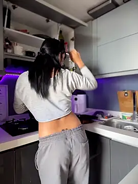 SaraAndrade  online show from March 27, 2026, 3:23 pm