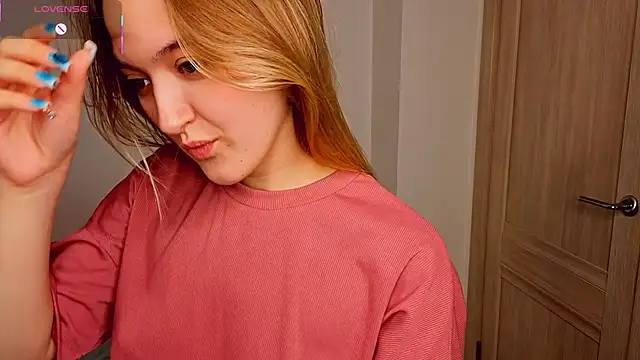 MarySparkl online show from December 3, 2025, 7:45 pm