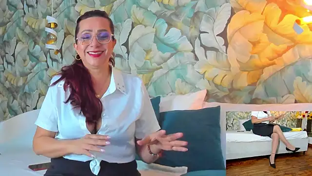 Madame Angelic 1 online show from May 7, 2026, 4:29 am