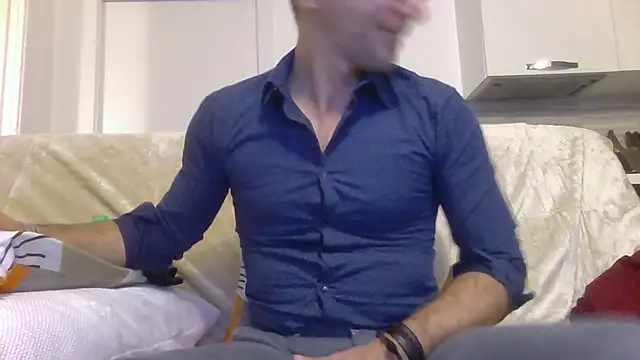 Eroshotlicker online show from January 15, 2026, 10:13 pm