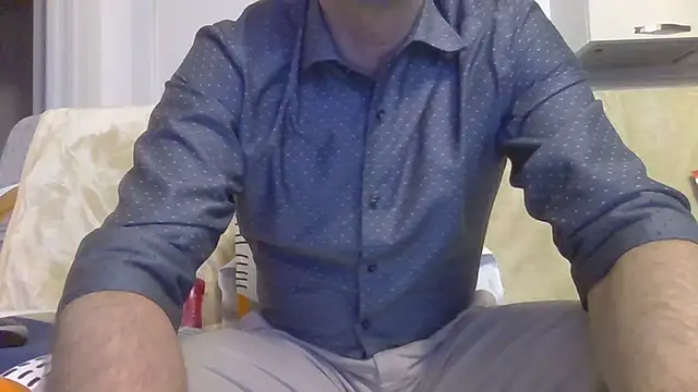 Eroshotlicker online show from April 27, 2026, 9:24 pm