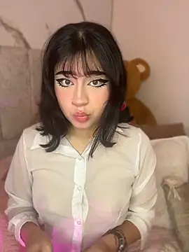 Kattie sweet1 online show from May 6, 2026, 1:05 pm
