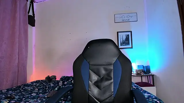 Snapshot of Ethantravis22 chatting on March 14, 2026, 11:21 pm Ethantravis22 online show from March 14, 2026, 11:21 pm