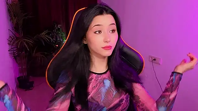 Snapshot of RedMidnight chatting on February 6, 2026, 8:45 pm RedMidnight online show from February 6, 2026, 8:45 pm