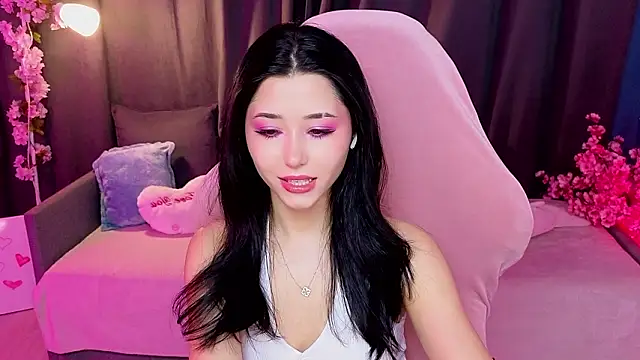 Snapshot of RedMidnight chatting on March 5, 2026, 8:49 pm RedMidnight online show from March 5, 2026, 8:49 pm