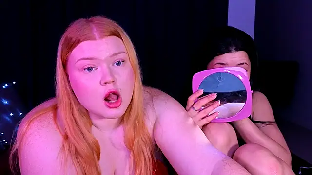 Snapshot of RedMidnight chatting on March 9, 2026, 9:41 pm RedMidnight online show from March 9, 2026, 9:41 pm