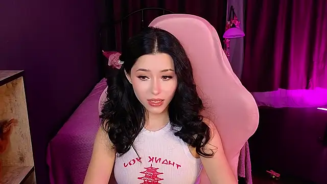 Snapshot of RedMidnight chatting on March 10, 2026, 8:25 pm RedMidnight online show from March 10, 2026, 8:25 pm