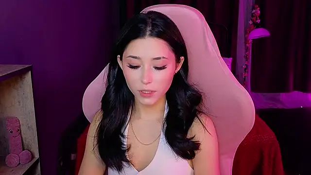 Snapshot of RedMidnight chatting on March 13, 2026, 8:48 pm RedMidnight online show from March 13, 2026, 8:48 pm