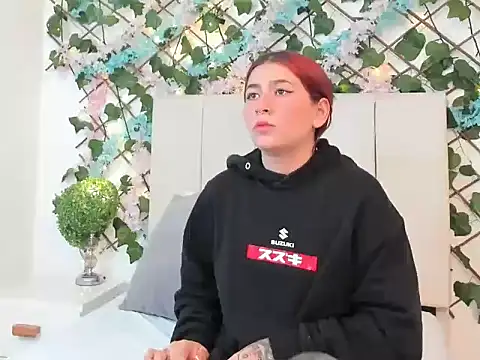 CharlotteBlossom online show from December 21, 2025, 8:27 pm