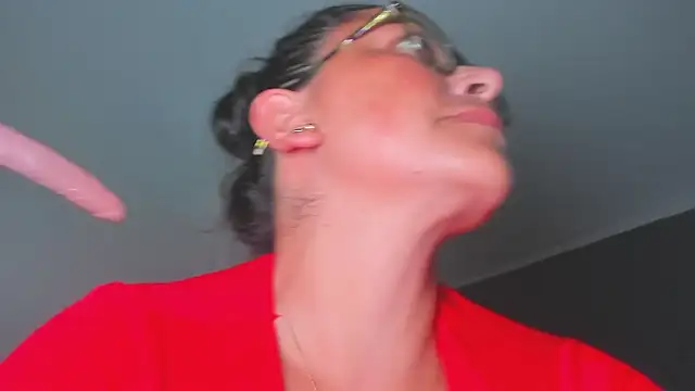 sophie 1  online show from February 8, 2026, 12:36 am