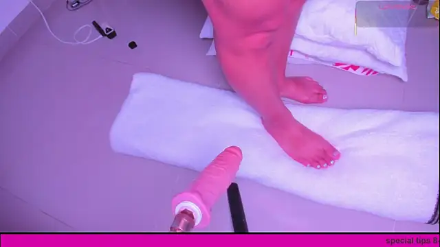 sophie 1  online show from May 2, 2026, 3:22 am