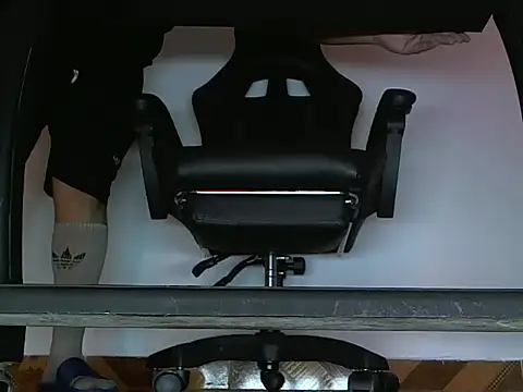 Snapshot of Alphacashmaster777 chatting on March 20, 2026, 9:30 pm Alphacashmaster777 online show from March 20, 2026, 9:30 pm