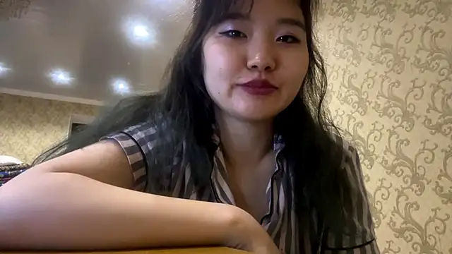 Snapshot of Roximnemeni chatting on February 15, 2026, 6:59 pm Roximnemeni online show from February 15, 2026, 6:59 pm