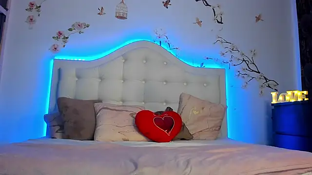 Snapshot of TinyBlair chatting on February 28, 2026, 5:52 am TinyBlair online show from February 28, 2026, 5:52 am