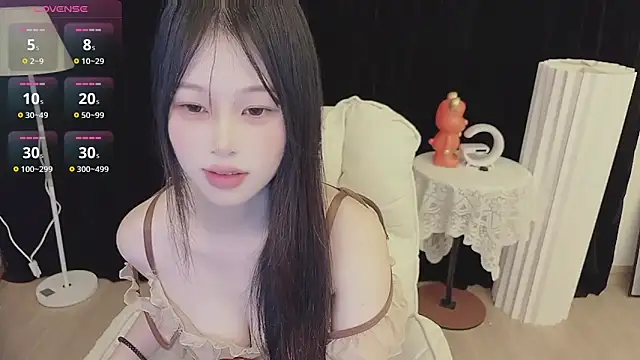 Snapshot of -Annababy chatting on April 2, 2026, 2:15 pm -Annababy online show from April 2, 2026, 2:15 pm