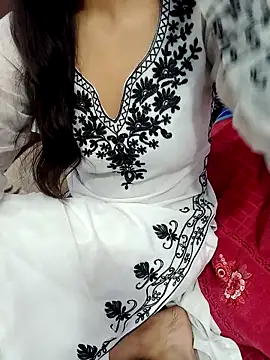 Triptii 0 online show from December 5, 2025, 6:15 pm