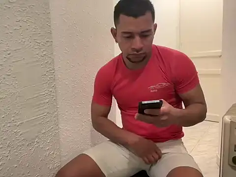 esleider12 online show from December 17, 2025, 5:24 am