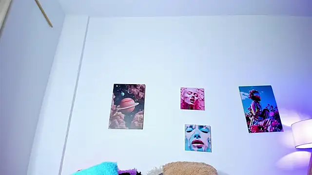 camila hott69  online show from February 27, 2026, 3:06 am