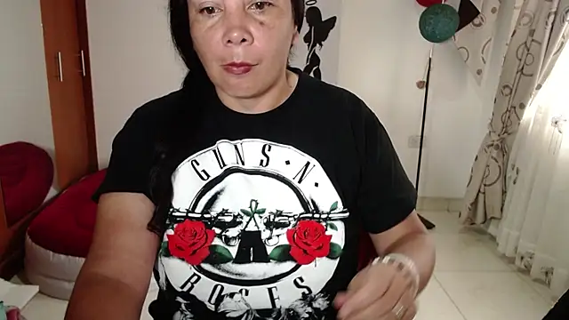 Snapshot of vivian-milf chatting on December 17, 2025, 12:33 pm vivian-milf online show from December 17, 2025, 12:33 pm