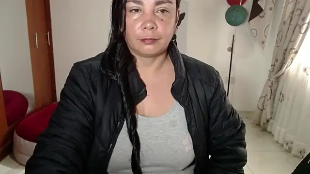 Snapshot of vivian-milf chatting on January 8, 2026, 1:02 pm vivian-milf online show from January 8, 2026, 1:02 pm