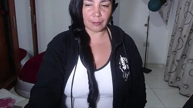 vivian-milf online show from February 26, 2026, 1:59 am