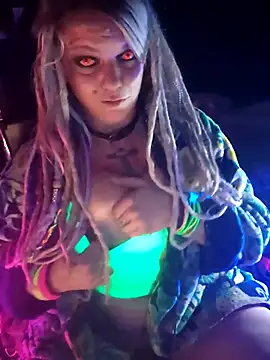 Snapshot of Horny_hippie chatting on October 31, 2025, 5:30 am Horny hippie online show from October 31, 2025, 5:30 am