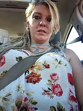 Snapshot of Horny_hippie chatting on February 14, 2026, 7:54 pm Horny hippie online show from February 14, 2026, 7:54 pm