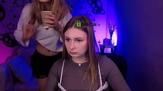 mary meow hot online show from April 22, 2026, 7:26 pm