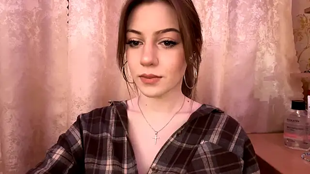 SoonMoilanen online show from December 17, 2025, 5:41 pm