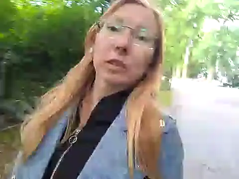 JenyJansy online show from June 3, 2026, 2:55 pm