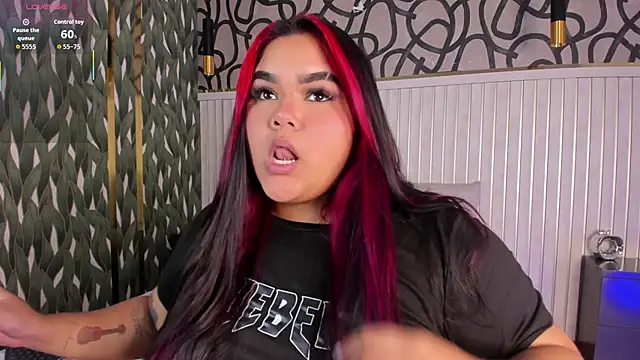 AlyzzandreRouge online show from December 15, 2025, 12:42 pm