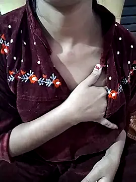 RASHMI SHARMA9 online show from November 29, 2025, 6:00 pm