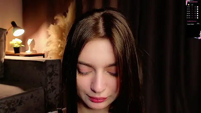 Sara Kinsly online show from December 14, 2025, 10:53 am