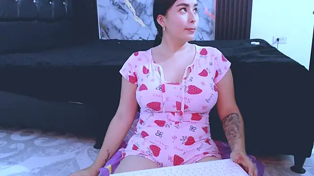 NoaLeon21 online show from March 3, 2026, 6:58 pm