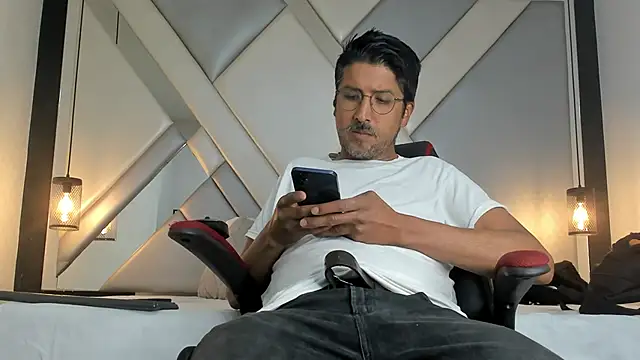 DANIDICK VC online show from February 4, 2026, 12:00 pm