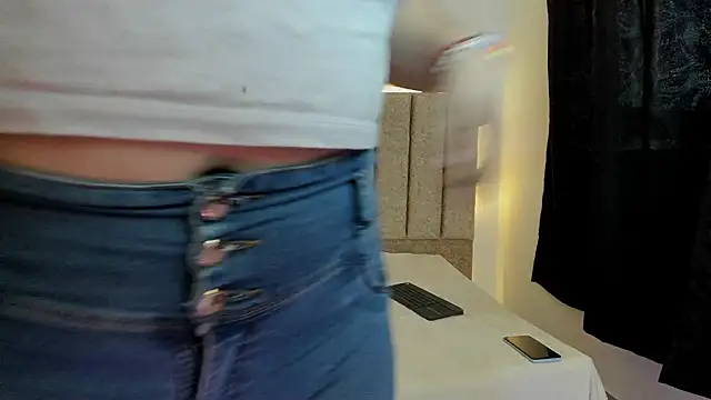 Snapshot of marena1006 chatting on February 4, 2026, 2:01 pm marena1006 online show from February 4, 2026, 2:01 pm